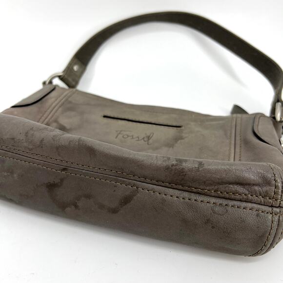 Fossil Greige Vintage Leather Shoulder Bag with Key Charm Weathered - Picture 9 of 10